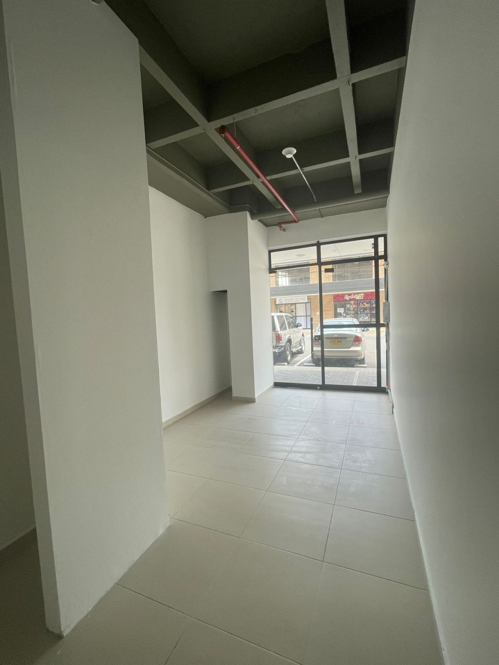 Local 155 Meridiano Novaterra en arriendo, Mosquera